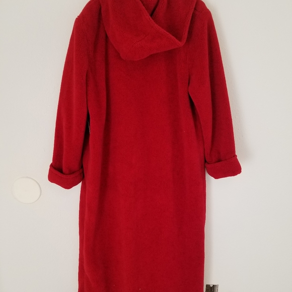 Full length fleece coat. - Picture 6 of 7